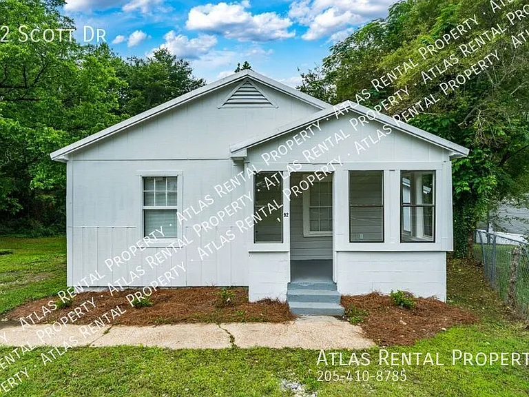 92 Scott Dr — Photo 1