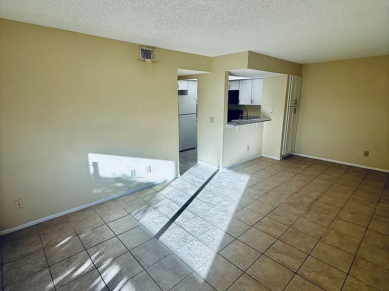 915 Sonesta Ave NE #203 — Photo 19