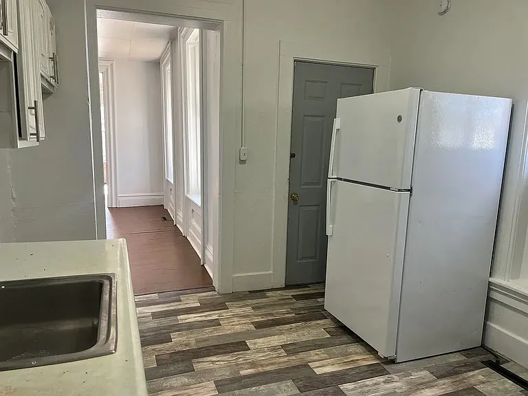 404 E Prospect Ter — Photo 11