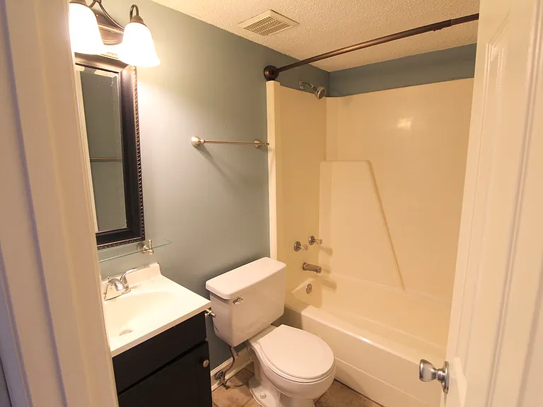 1390H Hunters Rd — Photo 17