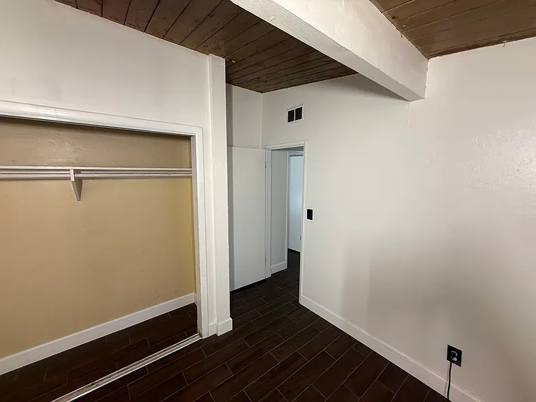 9712 Saint George St — Photo 23