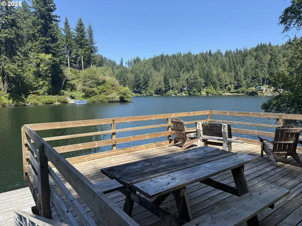 89093 Rustic Ln, Florence, OR 97439
