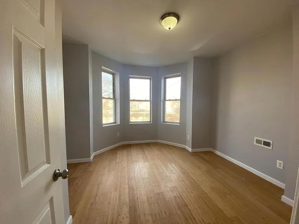 1st image of 5038 Brown St