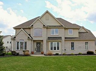 6024 Kinnis Ct, Sylvania, OH 43560