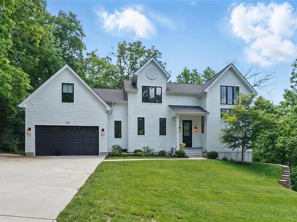 978 Woodway Ct, Fenton, MO 63026