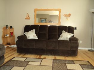 119 Pleasant Dr, Nitro, WV 25143