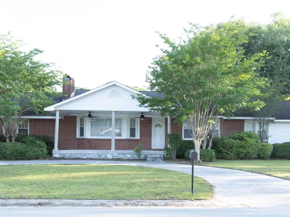 221 Zack Circle, Jacksonville, NC 28540