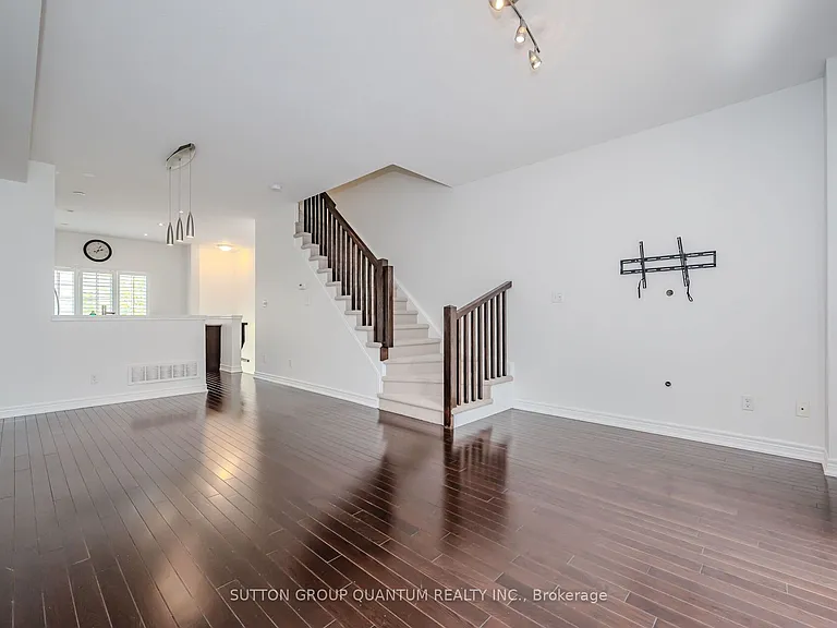 4304 Ingram Cmn — Photo 7