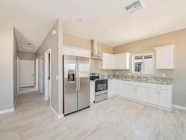 2447 S Campbell Ave #1 — Photo 4