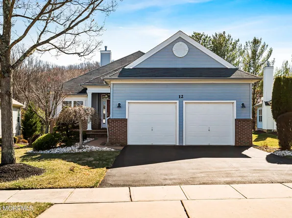 12 Narrowbrook Court, Manalapan, NJ 07726