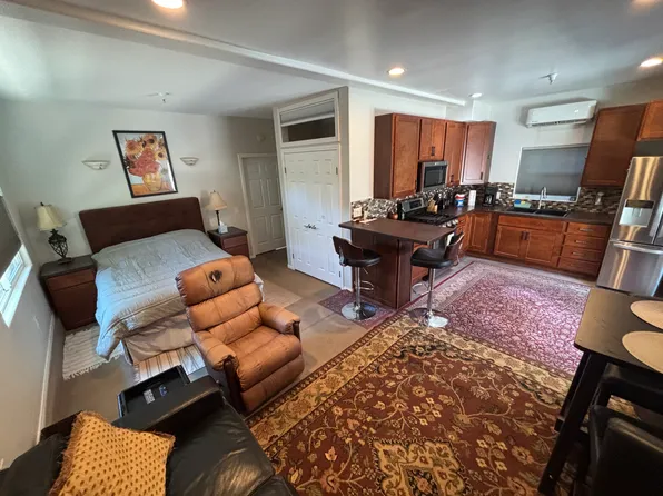 2645 A St #C, San Diego, CA 92102