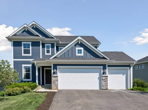 126 Maple Ter, Waconia, MN 55387