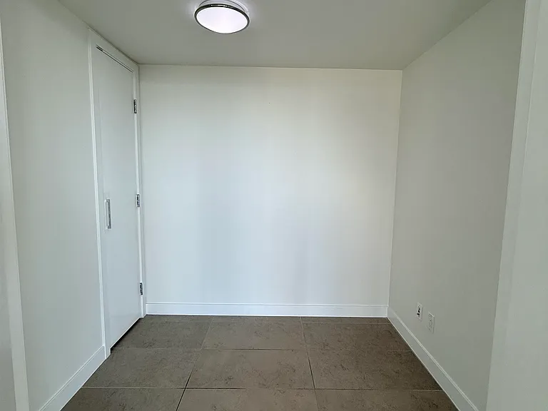 1028 Barclay St #3105 — Photo 8