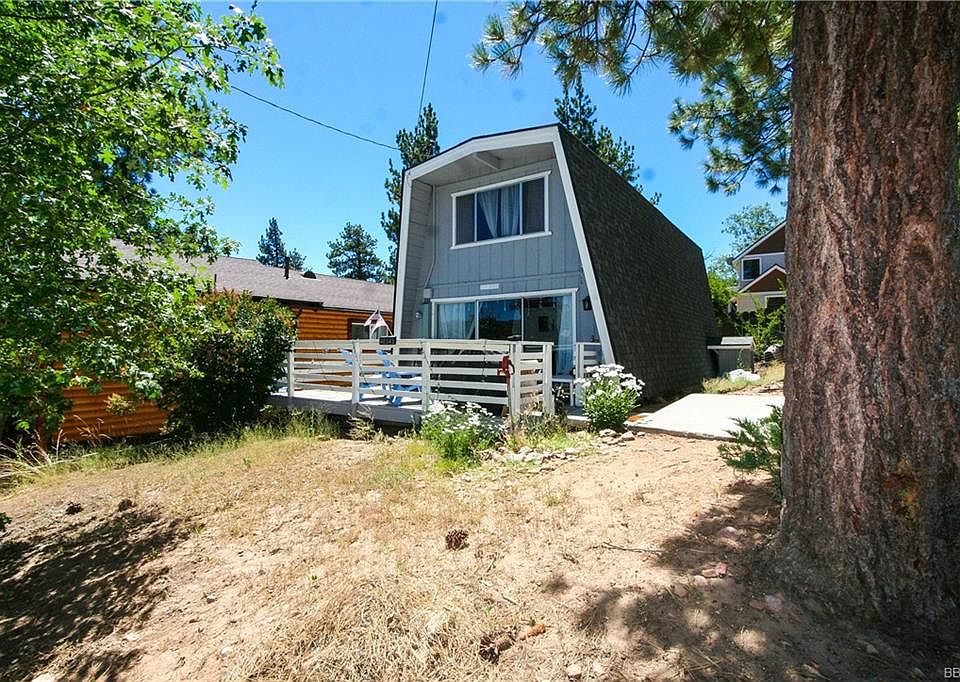 1st image of 40343 Cliff Ln