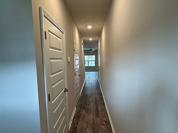 3rd image of 1905 Bethpage Dr