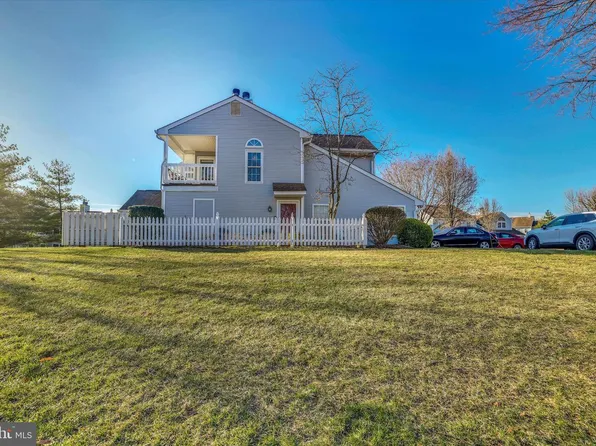 483 Cedar Hollow Dr, Yardley, PA 19067