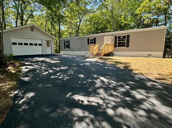 63 Pond Street, Bucksport, ME 04416