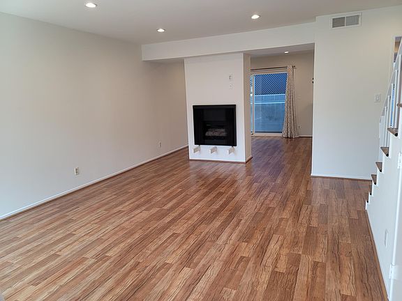 2nd image of 1228 18th St APT D