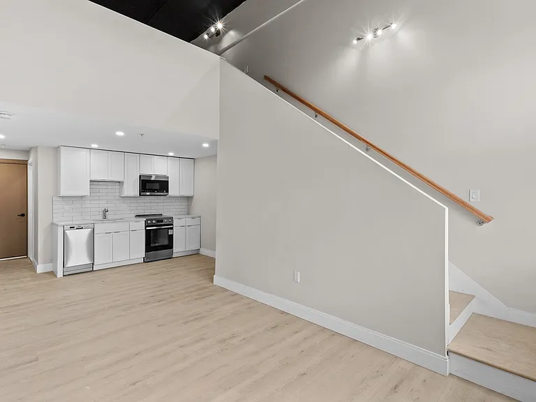 Tavolo Lofts — Photo 32