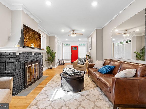 5th image of 518 W Clapier St #1