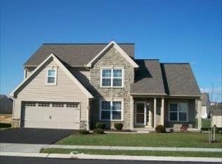 7 Garden Dr, Ephrata, PA 17522