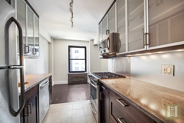 Rented by Halstead Real Estate | media 9