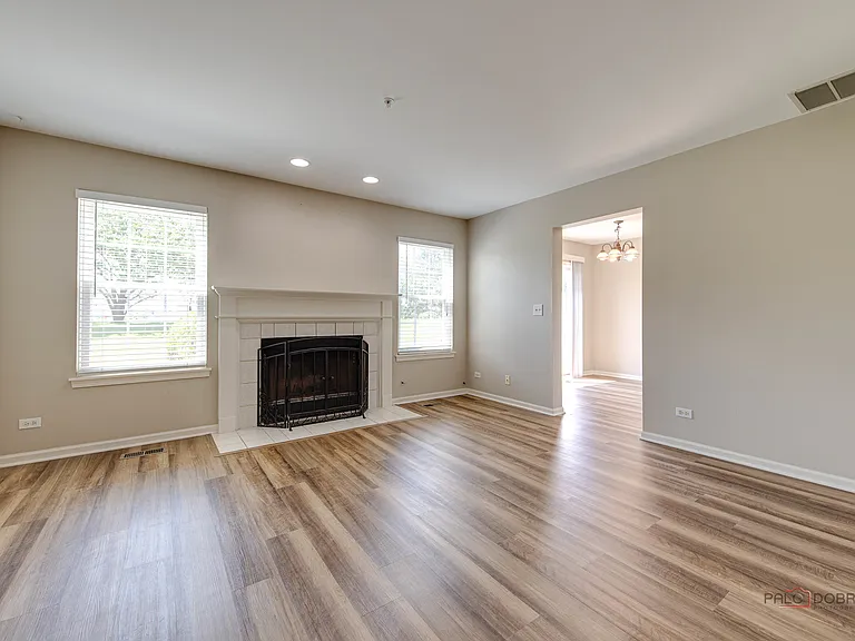 2487 Dickens Dr — Photo 5