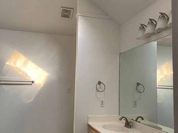 5th image of 1481 Bregenz Ln