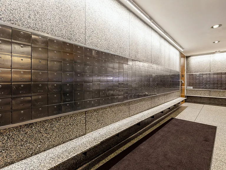 2626 N Lakeview Ave #1612 — Photo 14