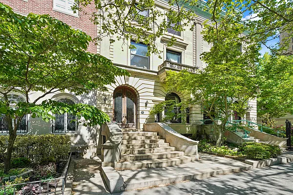 Sold by Avenue Sotheby's International Realty | media 13