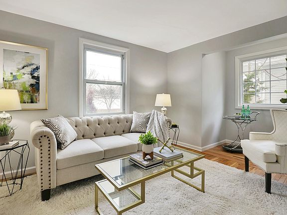 3rd image of 19 Revere Ave