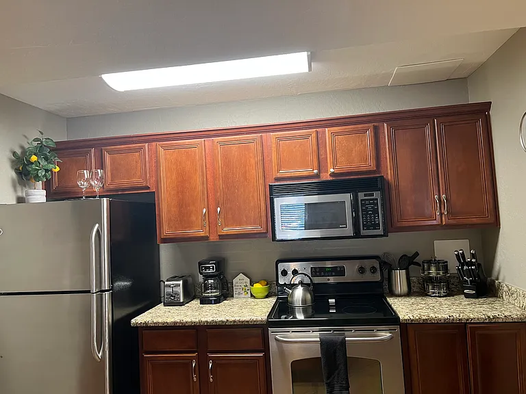 115 E Cortez Dr #110 — Photo 6