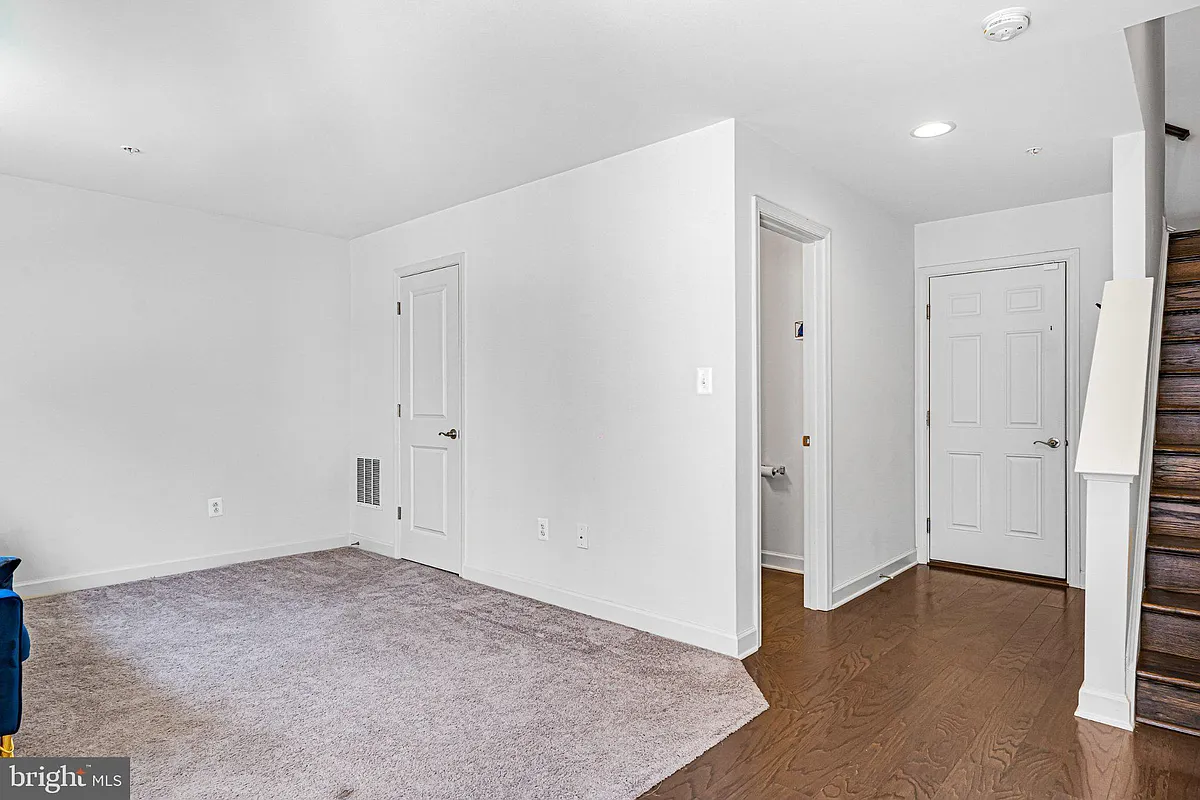 Building Photo - 7308 Wood Pond Cir
