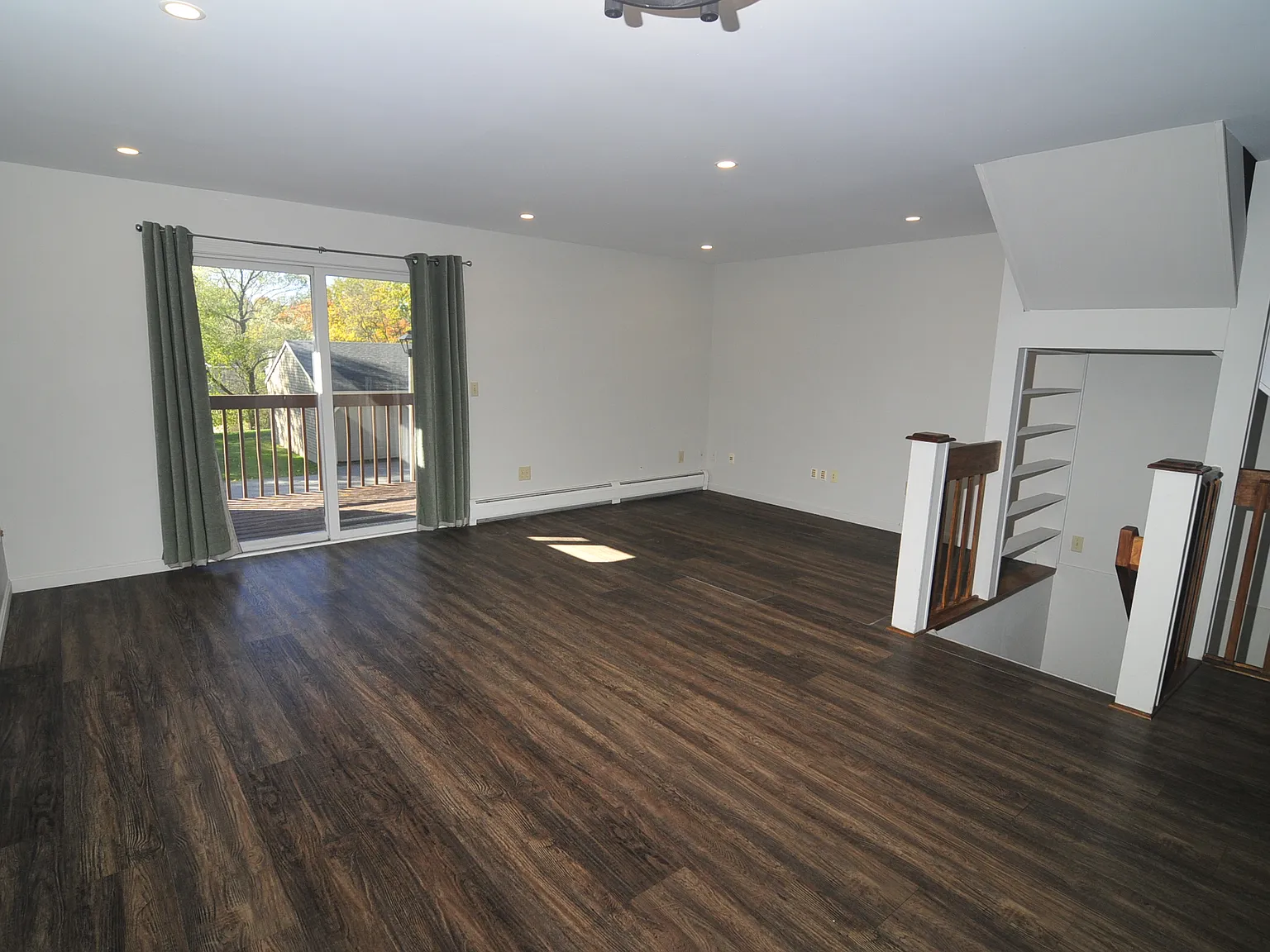 3 bed, 2.5 bath, 1240 sqft, $3,000 — Photo 3