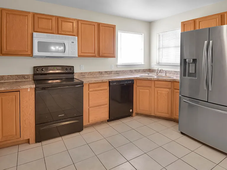 5711 Arlington Park Dr — Photo 8