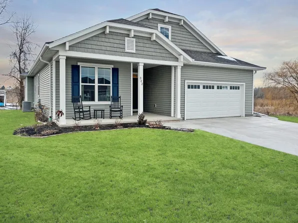 322 Vintage DRIVE, Sheboygan Falls, WI 53085