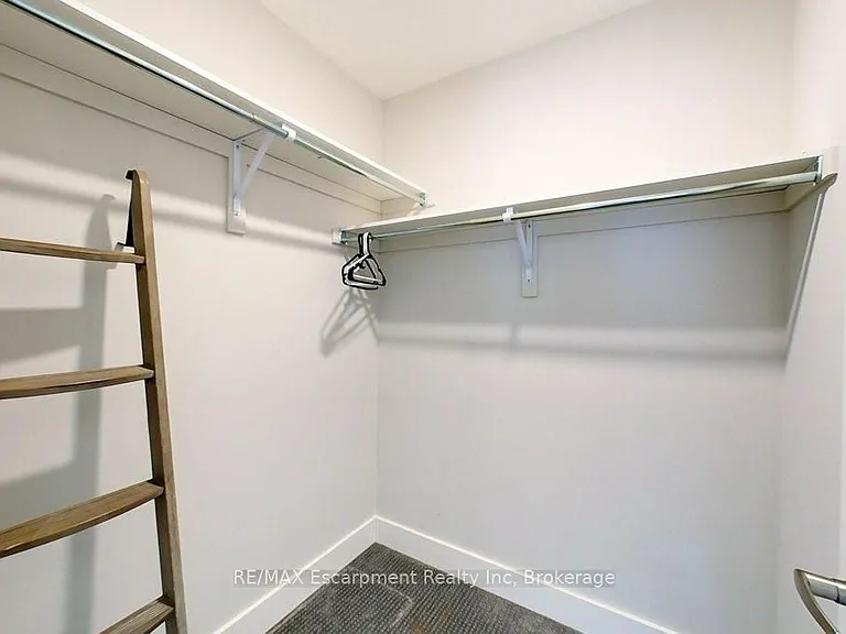 212 Courtland St — Photo 28