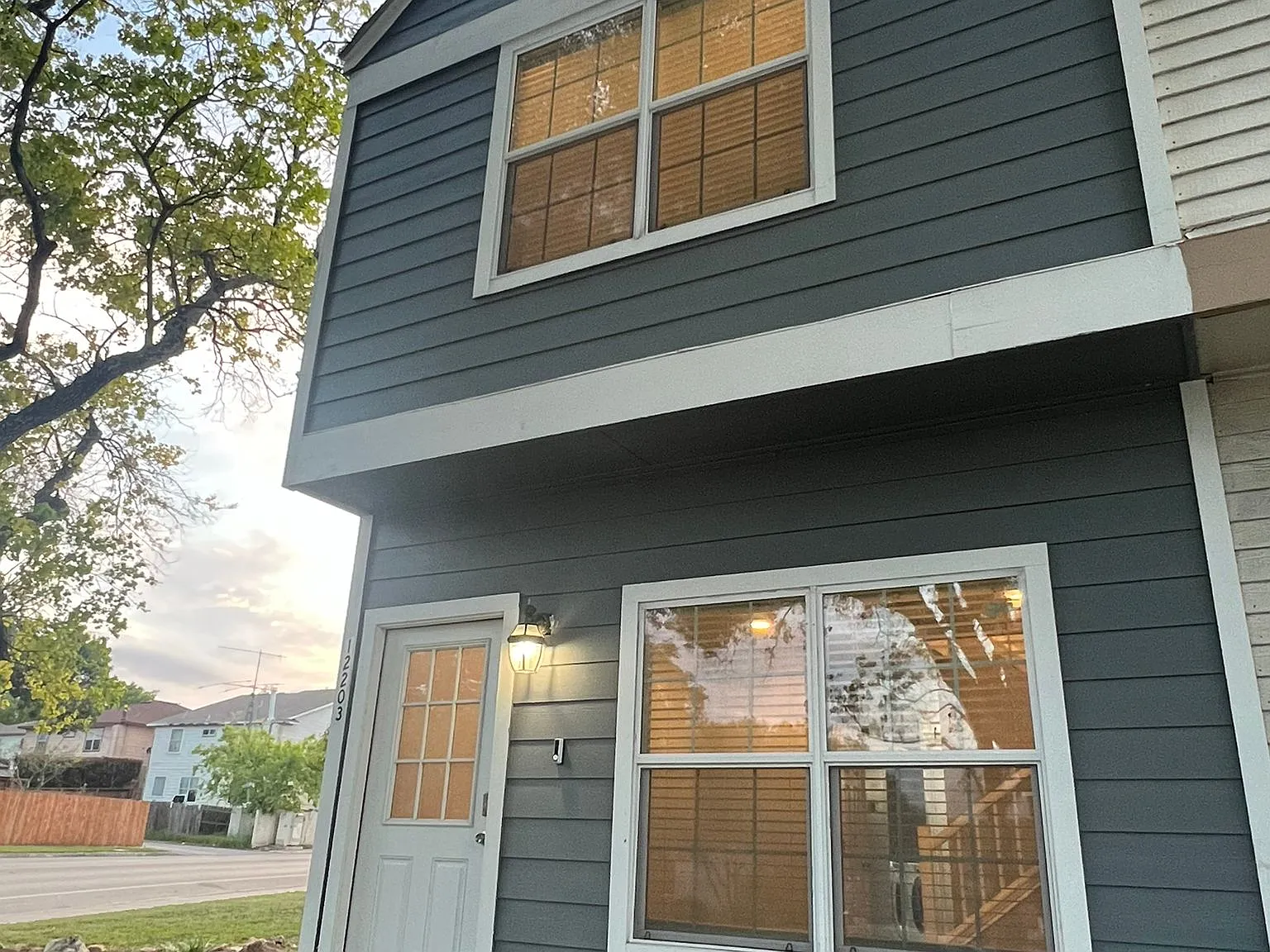 2 bed, 2.5 bath, 1112 sqft, $1,600 — Photo 2