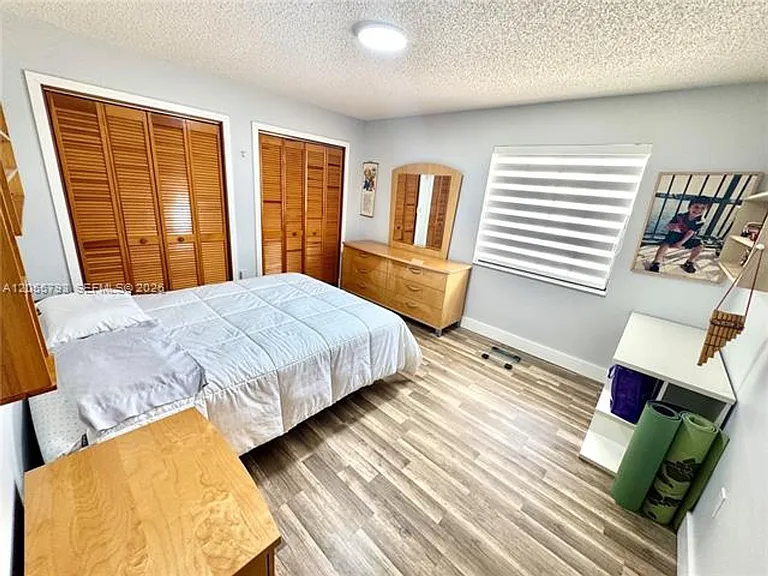 18701 Wentworth Dr #18701 — Photo 27