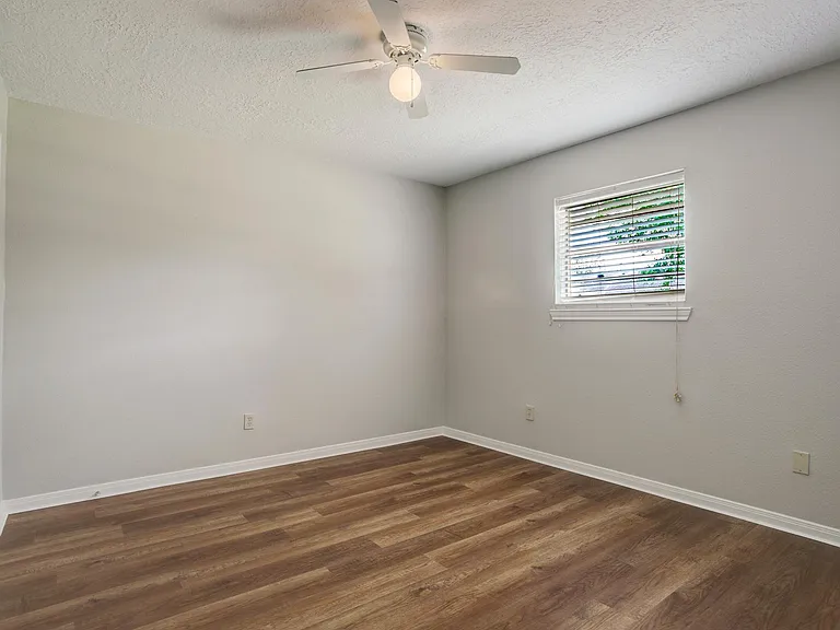 3430 Robinson Dr — Photo 8