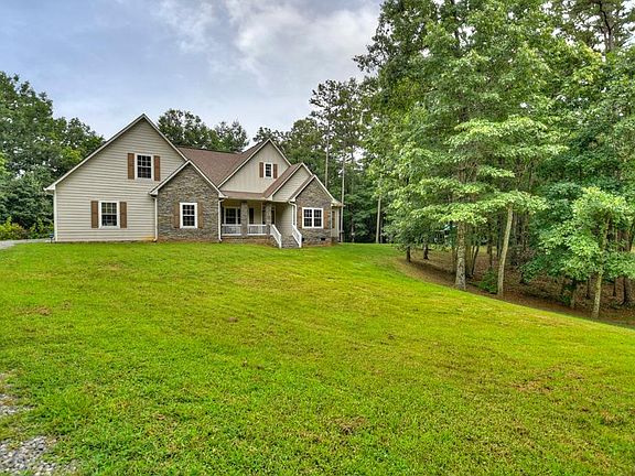 2nd image of 122 Timber Oaks Dr