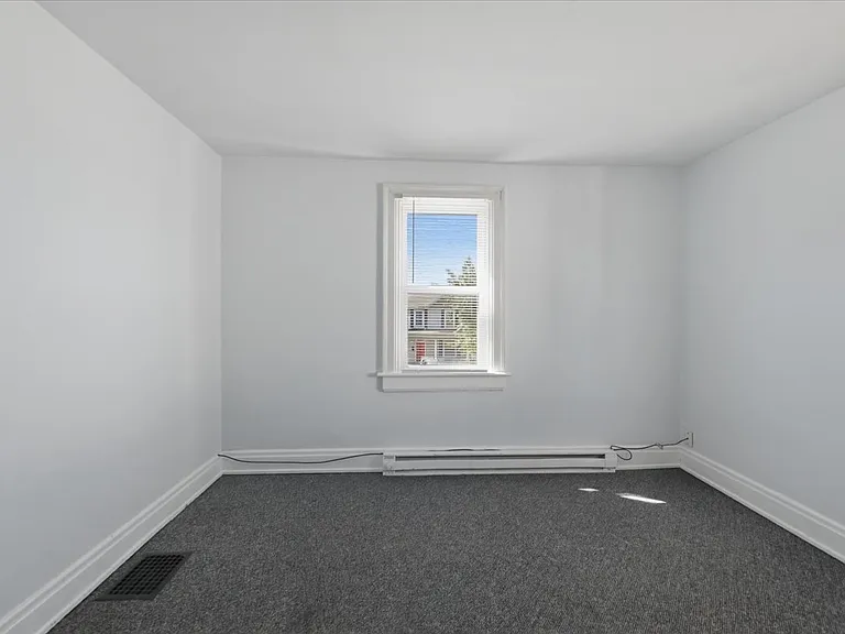 324 W Church St — Photo 24