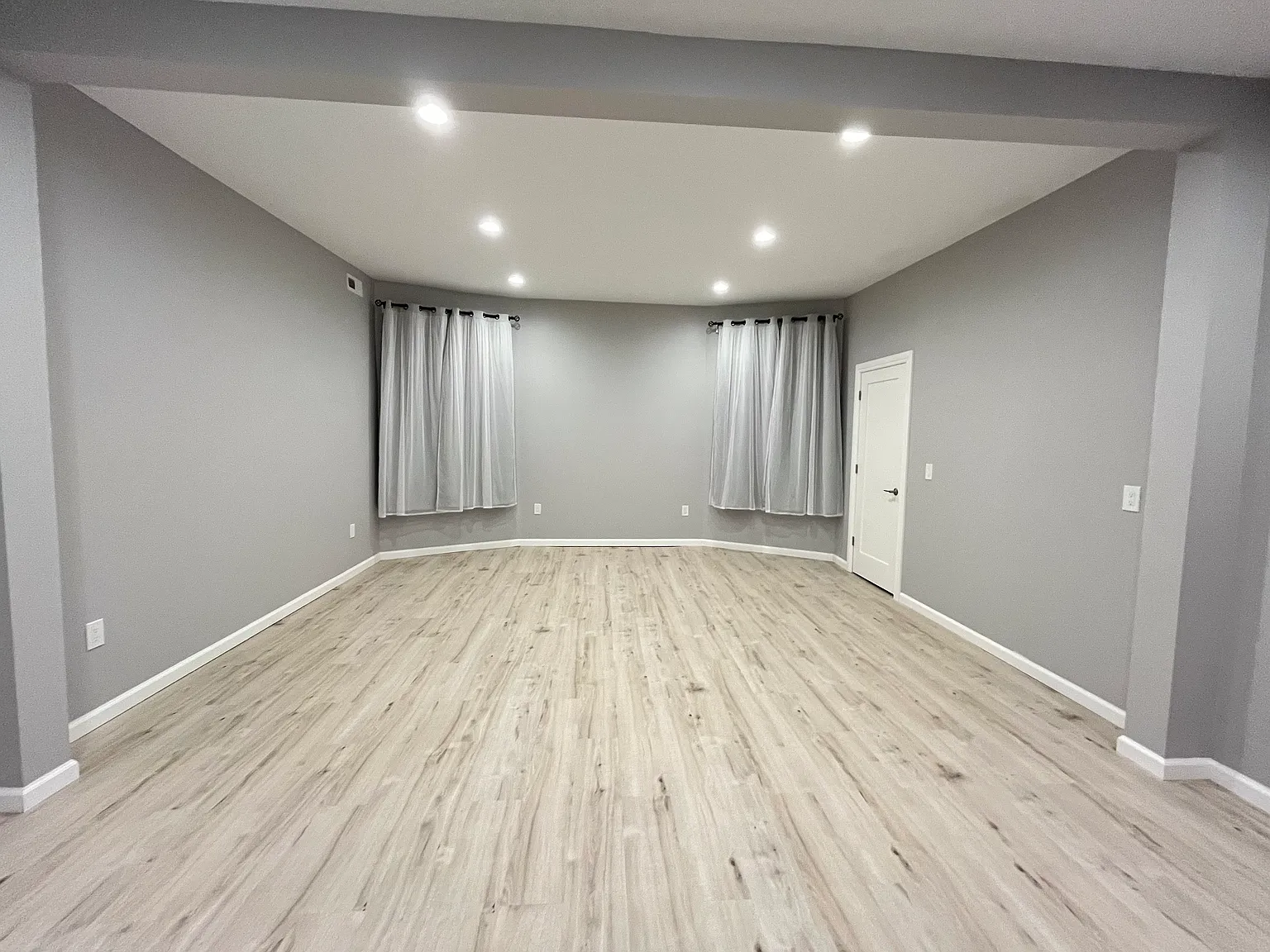 3237 Dawson St — Photo 1