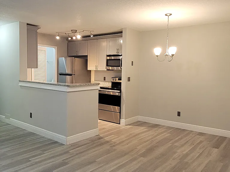 6148 Westgate Dr #103 — Photo 26