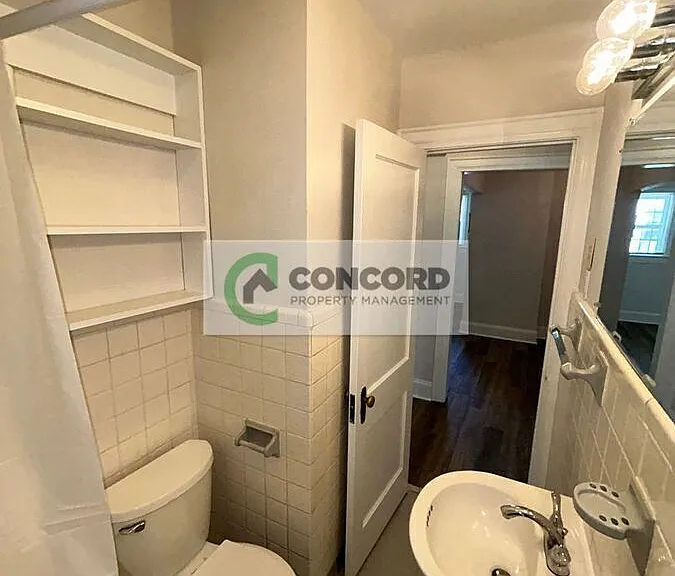 1122 W Northwood St — Photo 13