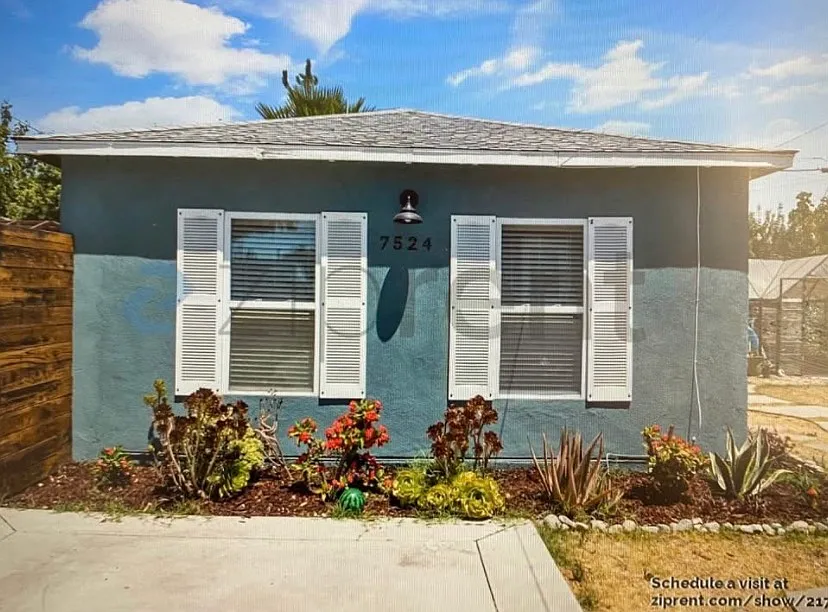 Studio, 400 sqft, $1,900 — Photo 2