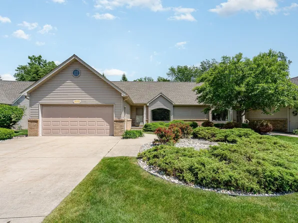 810 Natures Ridge Ln, Bay City, MI 48708