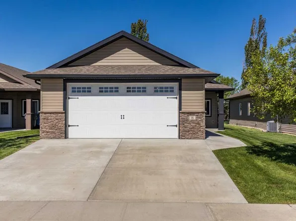 16 E Wheatland Dr SE, Medicine Hat, AB T1B 0M7