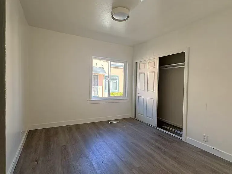 357 Lester Ave #359 — Photo 7