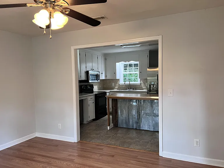 69 Rainbow Rd — Photo 4